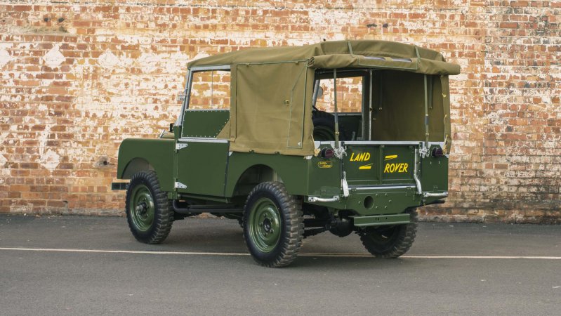 Land Rover выпустит партию первых Defender образца 1948 года