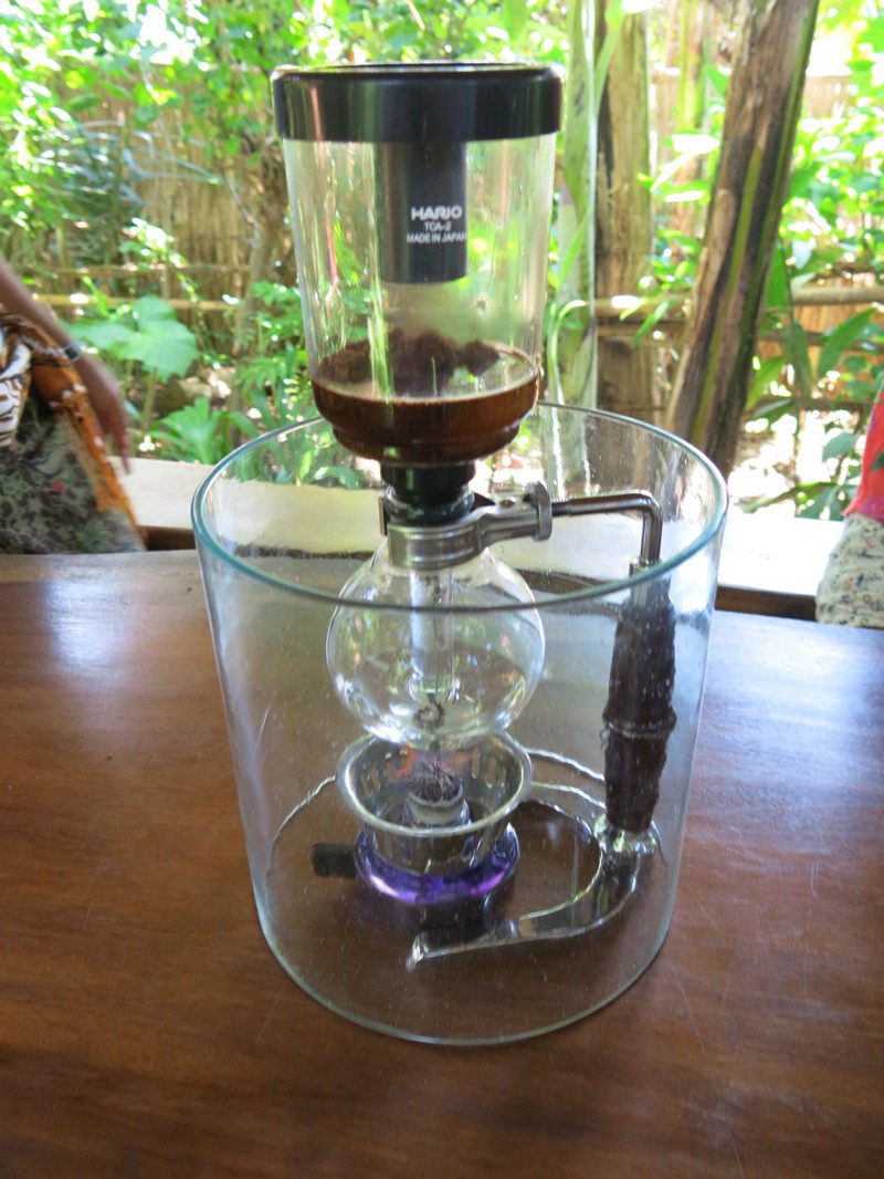  На фермах для приготовления кофе стоит какой-то хитрый  кофейный аппарат