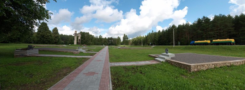 Шуневка (мемориальный комплекс «Проклятие фашизму»)