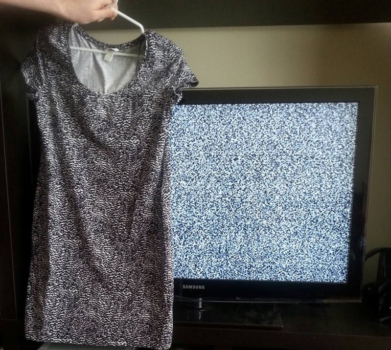 Платье под телевизионную рябь 