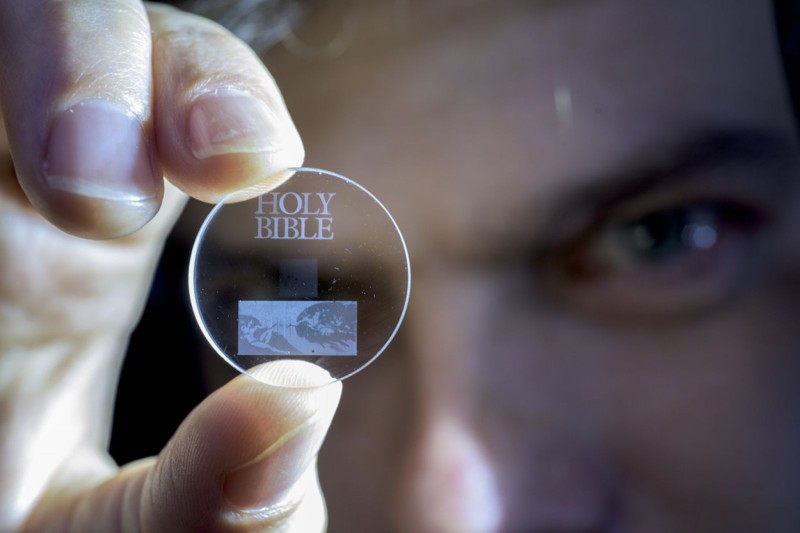 Вечный носитель информации: 360 терабайт на кварцевом диске
