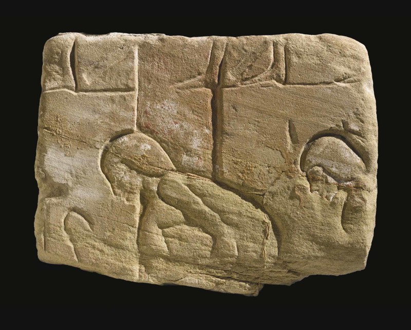 Известняковый рельеф из Карнака, период правления Эхнатона, 18 династия, 1353-1345 до Н.Э. Продано за 6 875 $