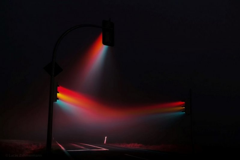 Потрясающие фотографии светофоров в тумане