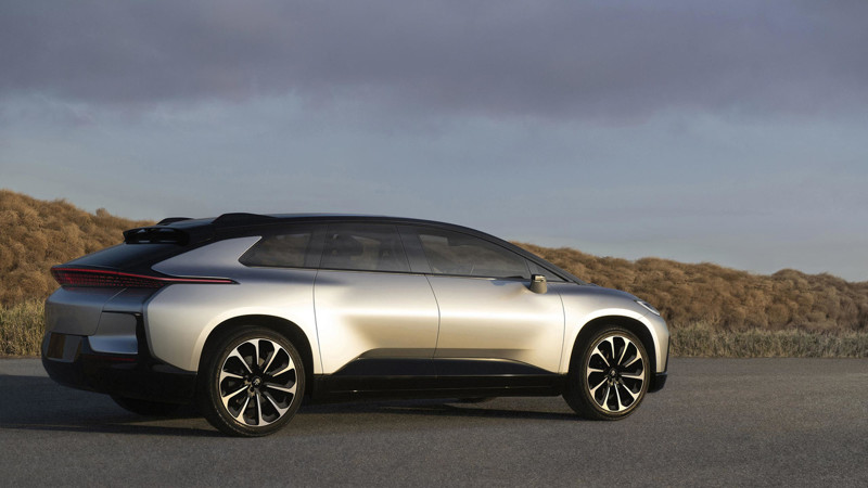 Faraday Future показала электрокар FF 91