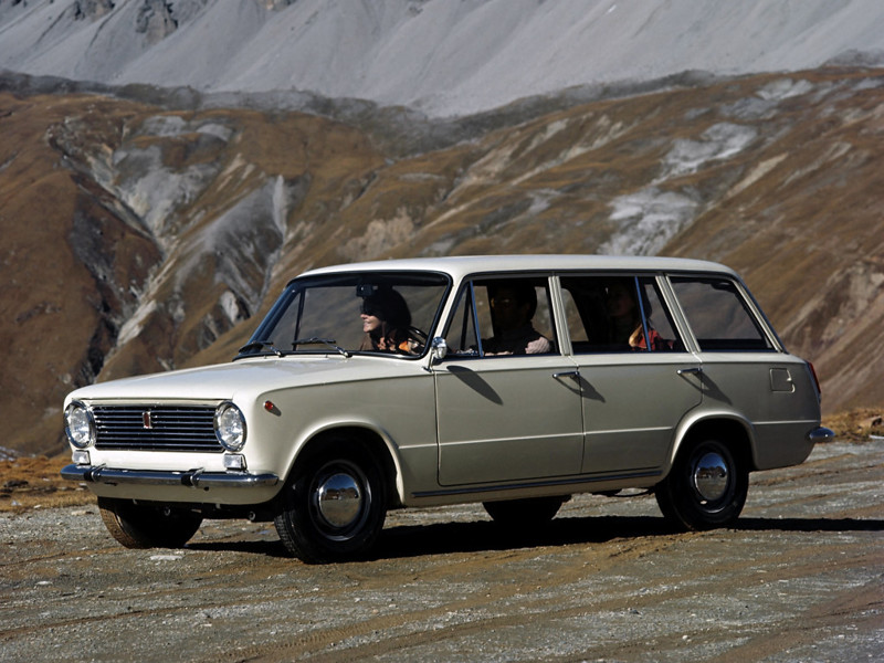 Какими могли быть «Жигули», в 1966 году широкой публике впервые представили новый Fiat 124