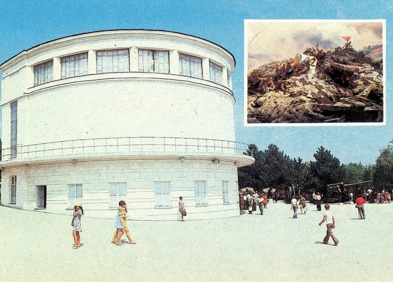 16. Здание диорамы "Штурм Сапун-горы 7 мая 1944 года" Фрагмент диорамы