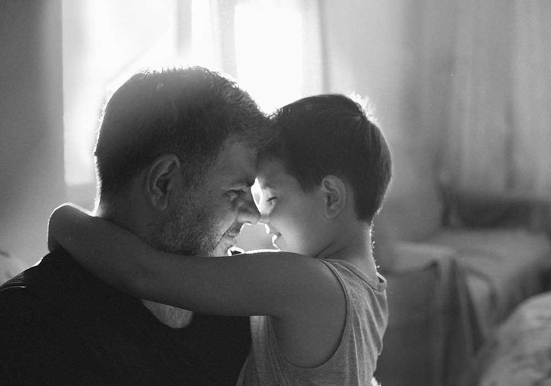 Отцовская любовь: Лучшие фотографии отцов с маленькими детьми