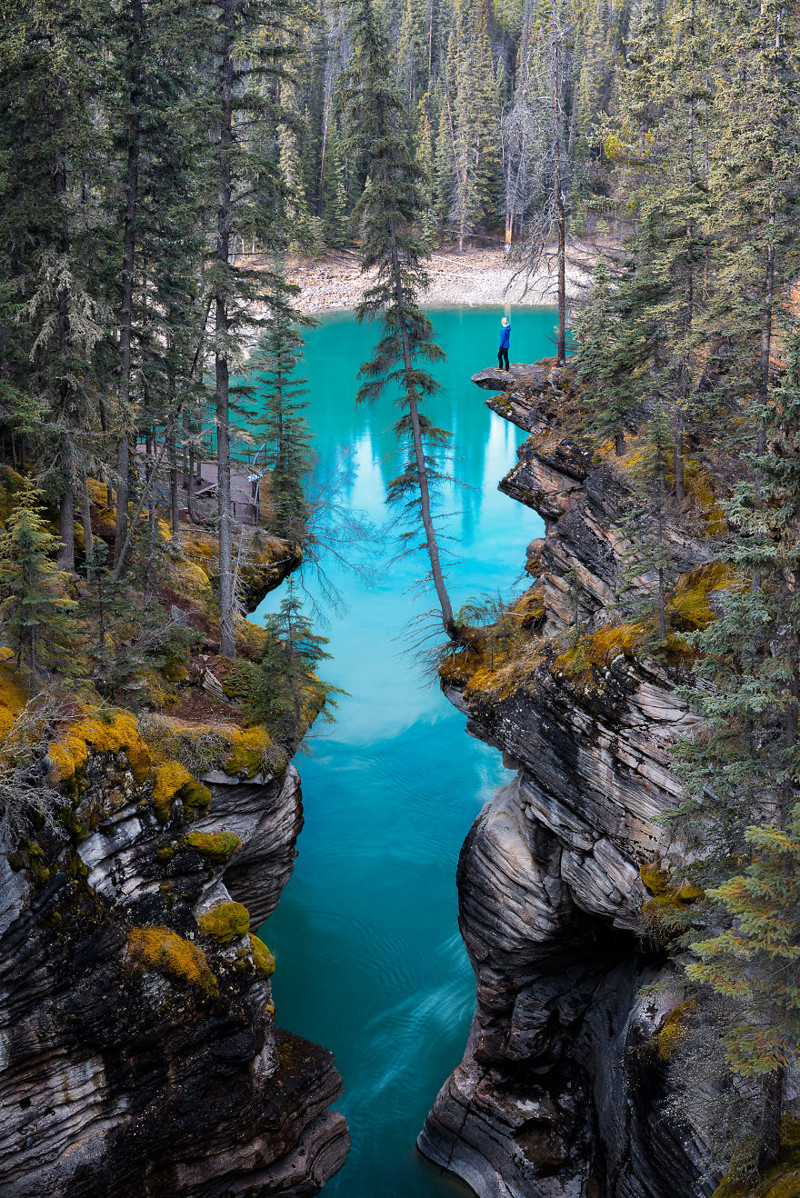 Водопад Атабаска, Канада 