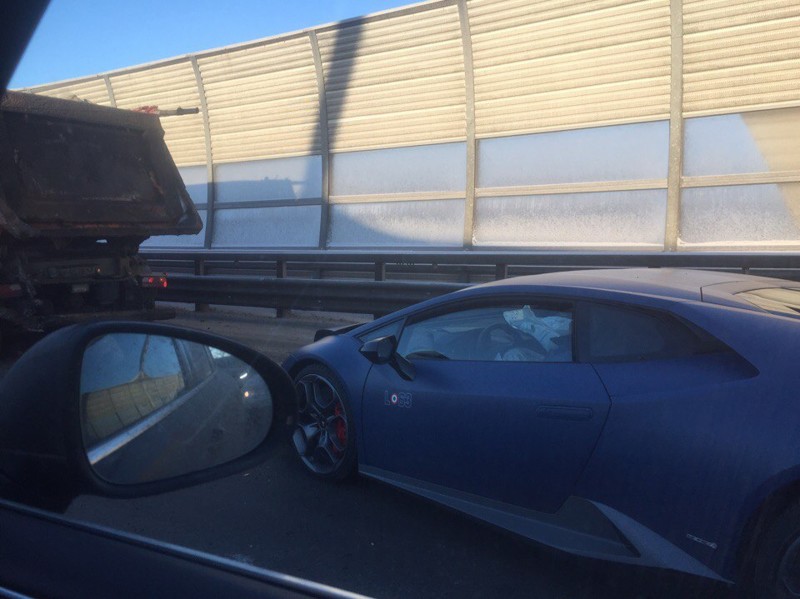 Авария в Санкт-Петербурге с участием Lamborghini. На улице было -23.