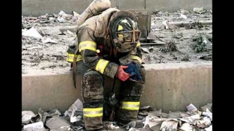 1. Спасатель 11 сентября