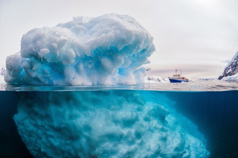 Антарктические айсберги могут быть размером с целый город