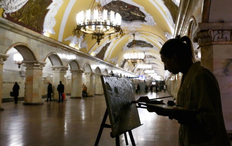 Произведения искусства советских и российских мастеров в метро