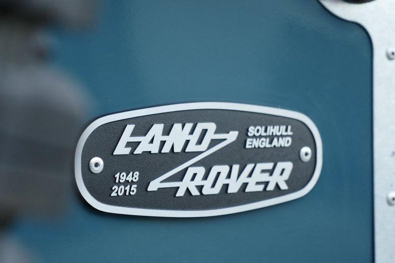 Классический Land Rover с роскошной отделкой