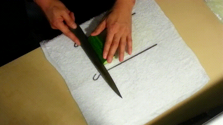 Красивая разделка огурца