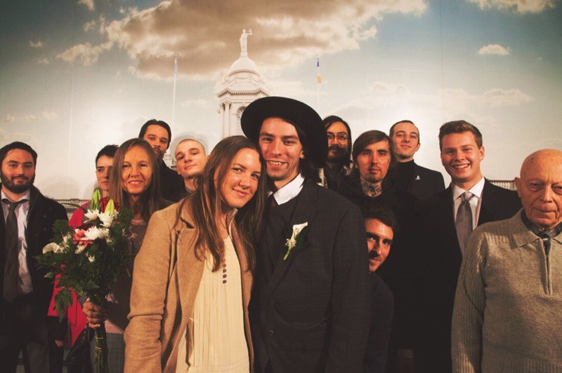 Накануне нового года Сергей написал что женился и выложил вот эти фотографии: