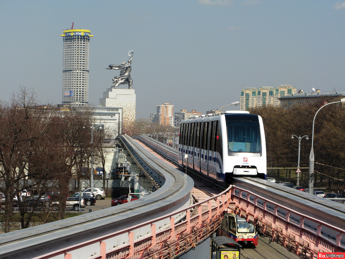 Московский монорельс. Легкое метро ВДНХ. Московский монорельс фото. Наземное метро.