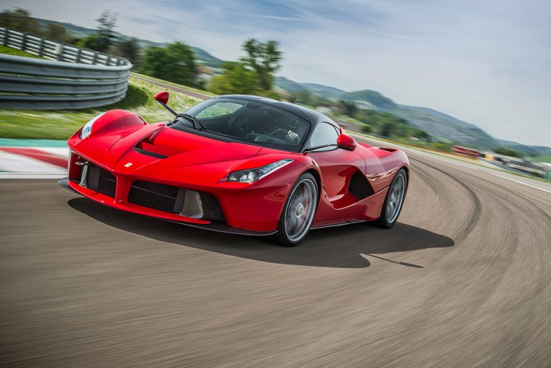 Ferrari LaFerrari | Цена: больше 1,3 млн евро