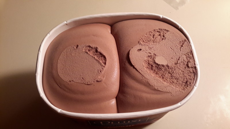 Что-то это мороженое напоминает...