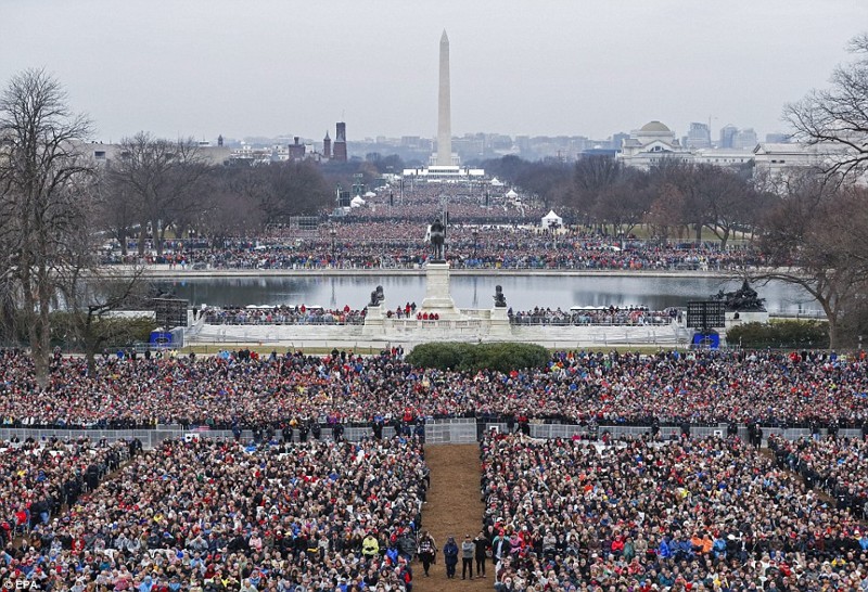 Более 200 человек арестованы в Вашингтоне во время выступлений против нового президента США