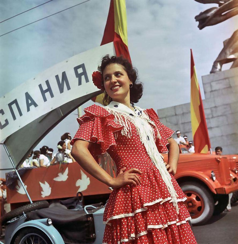 "Испанка". Фестивальная Москва 1957 года: