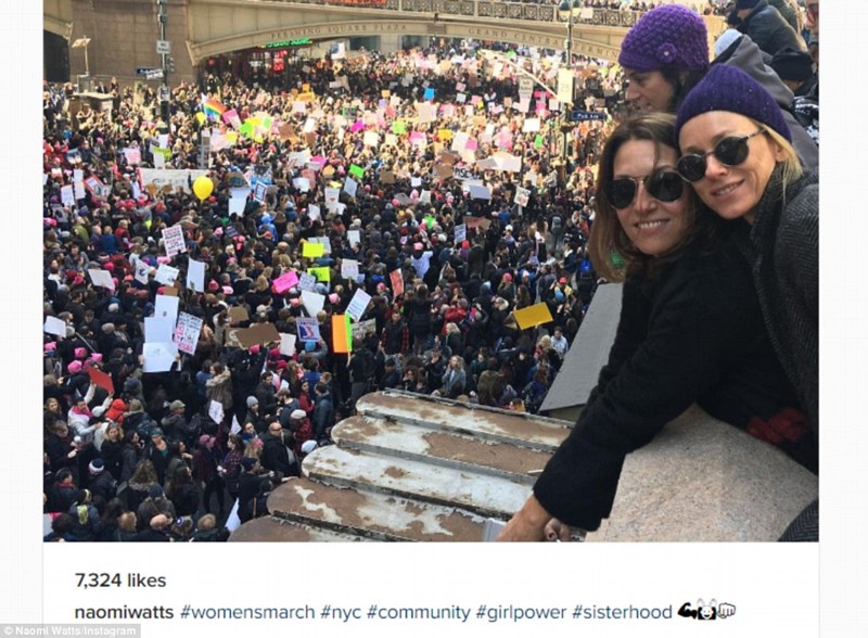Красавицы Голливуда вышли на улицы протестовать против Трампа!