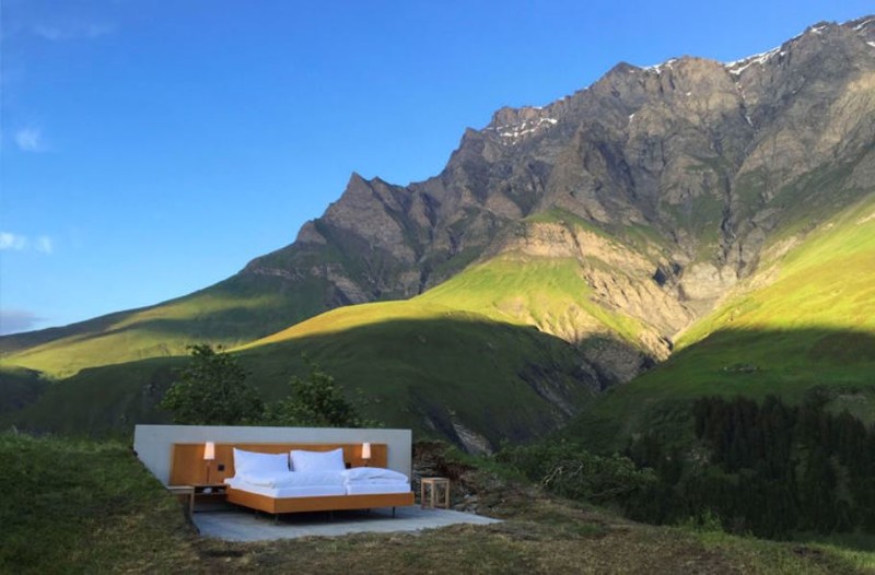 Гостиничный номер без стен в Альпах оказался сверхпопулярен у туристов
