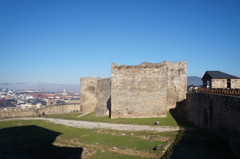 Замок тамплиеров в Понферраде
