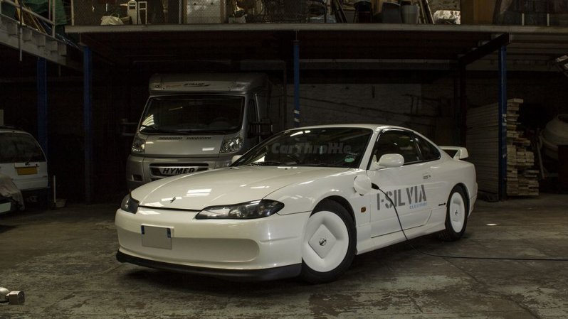 Электрокар Nissan Silvia