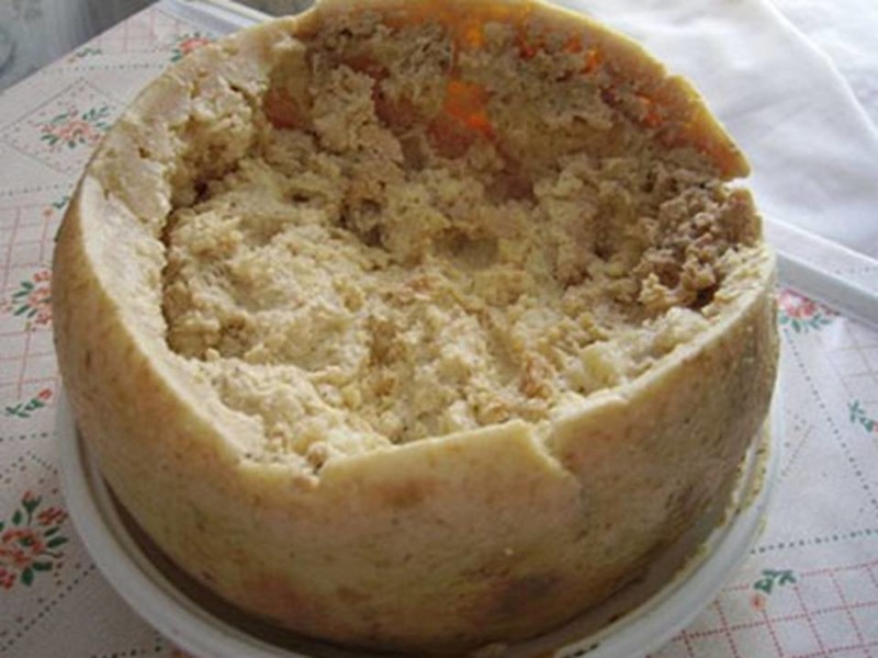 «Гнилой сыр» Casu Marzu Италия