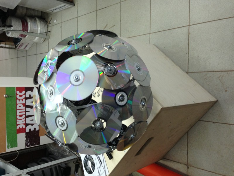 Диско шар,лампа,люстра своими руками из компакт дисков