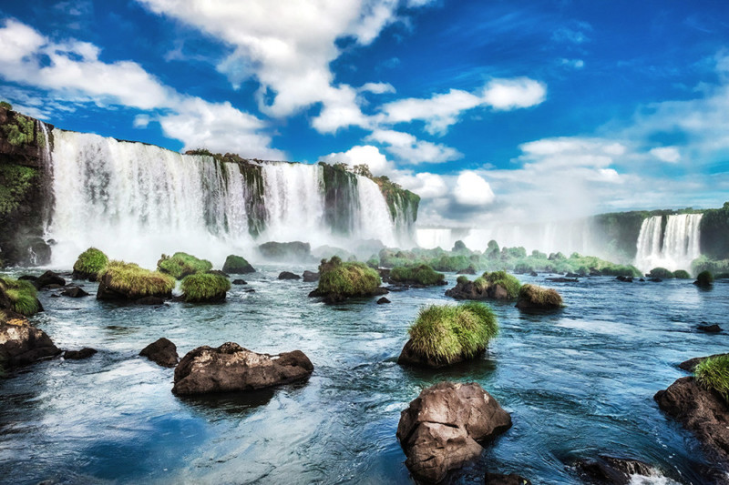 Водопады Игуасу — между Аргентиной и Бразилией
