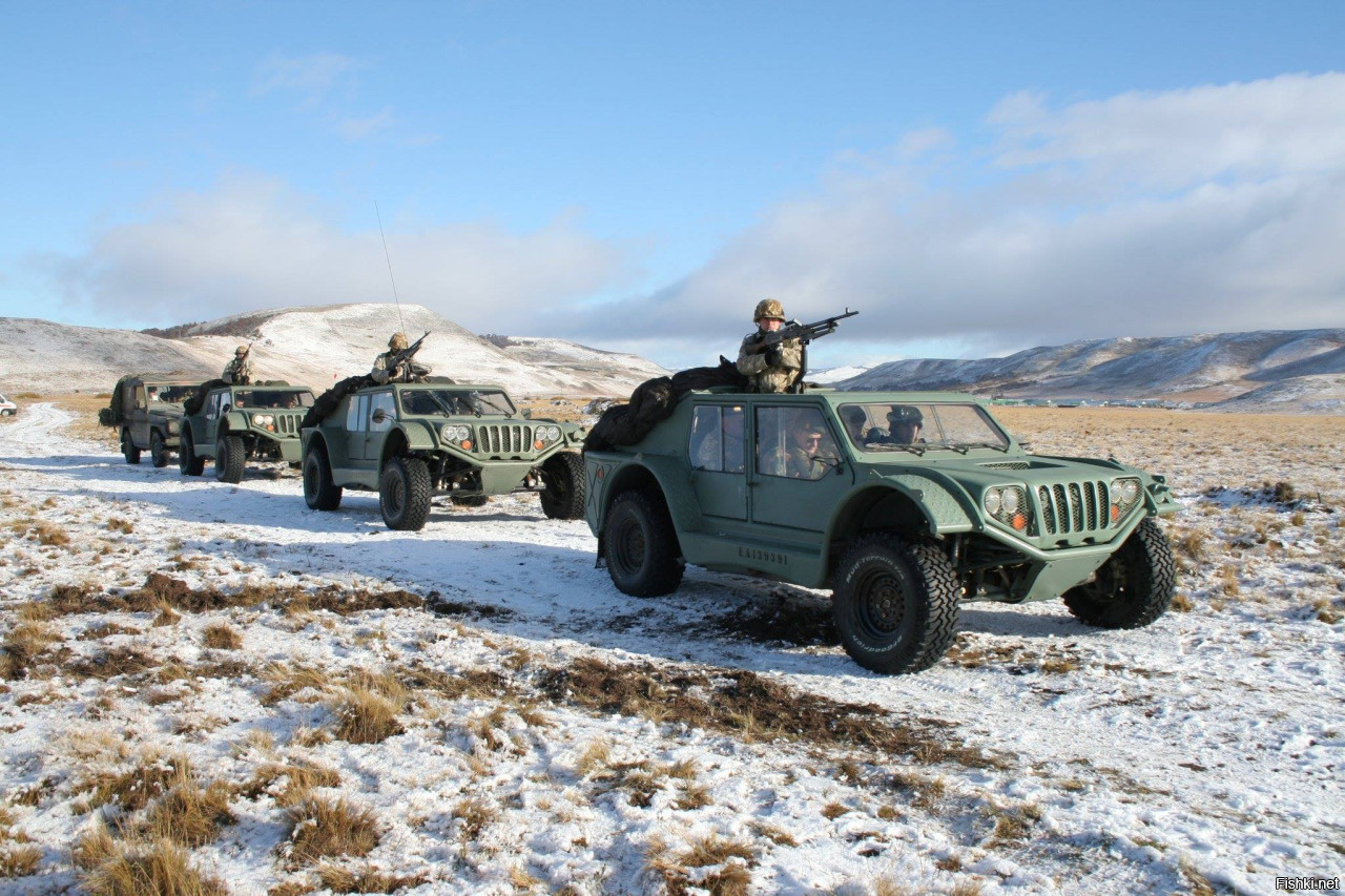 Внедорожник военный современный