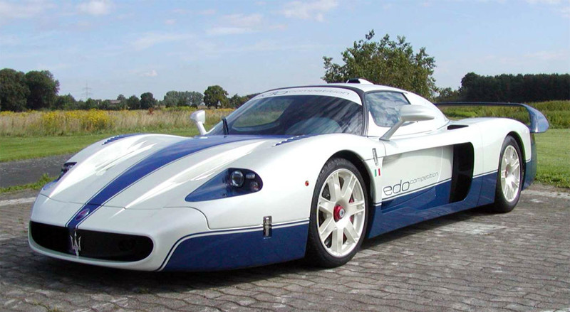 Итальянский MC12 – подлинный суперкар класса Grand Turismo от Maserati