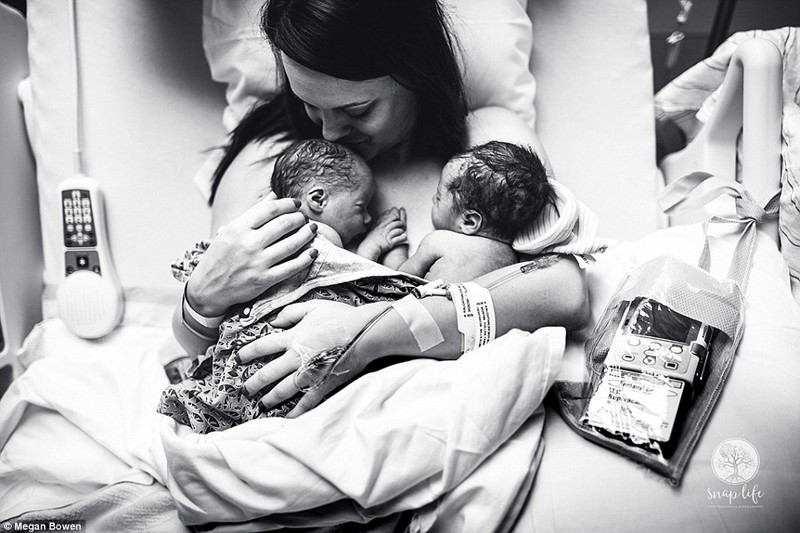 Меган Боуэн заслужила специальное упоминание за фотографию новорожденных близнецов