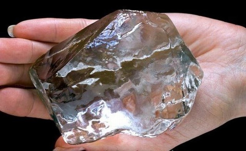Самый большой в мире алмаз. Алмаз 