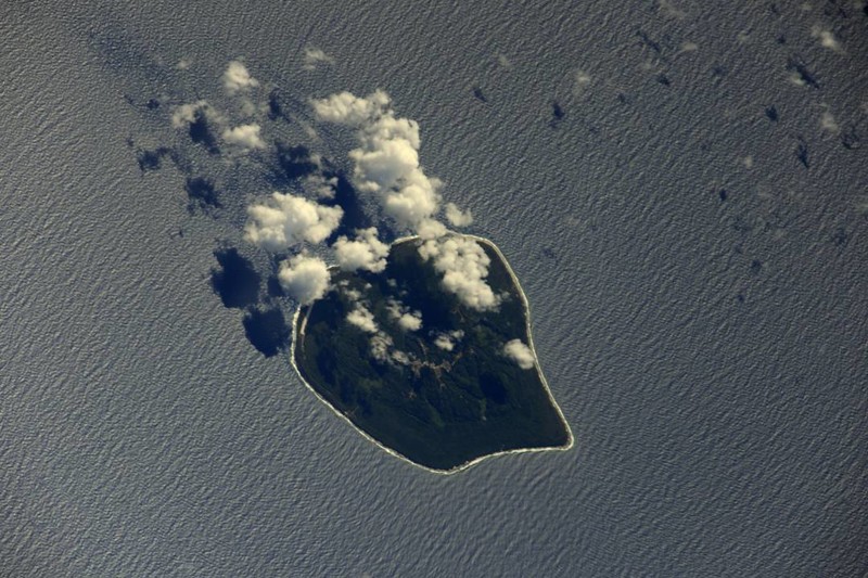 Остров Атиу, один из островов Кука. Острова Кука находятся в южной части Тихого океана в Полинезии