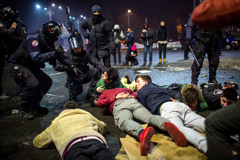 Румыния протрезвела?!У Чаушеску долгов не было.ЕС в топку!