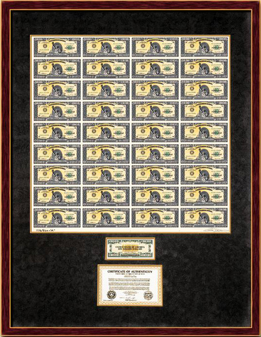 На целом листе формата 67,3 х 67,3 сантиметров с личной подписью Тери Стюарда, размещено 36 купюр по миллиону долларов, каждая из которых имеет индивидуальный серийный номер. 
