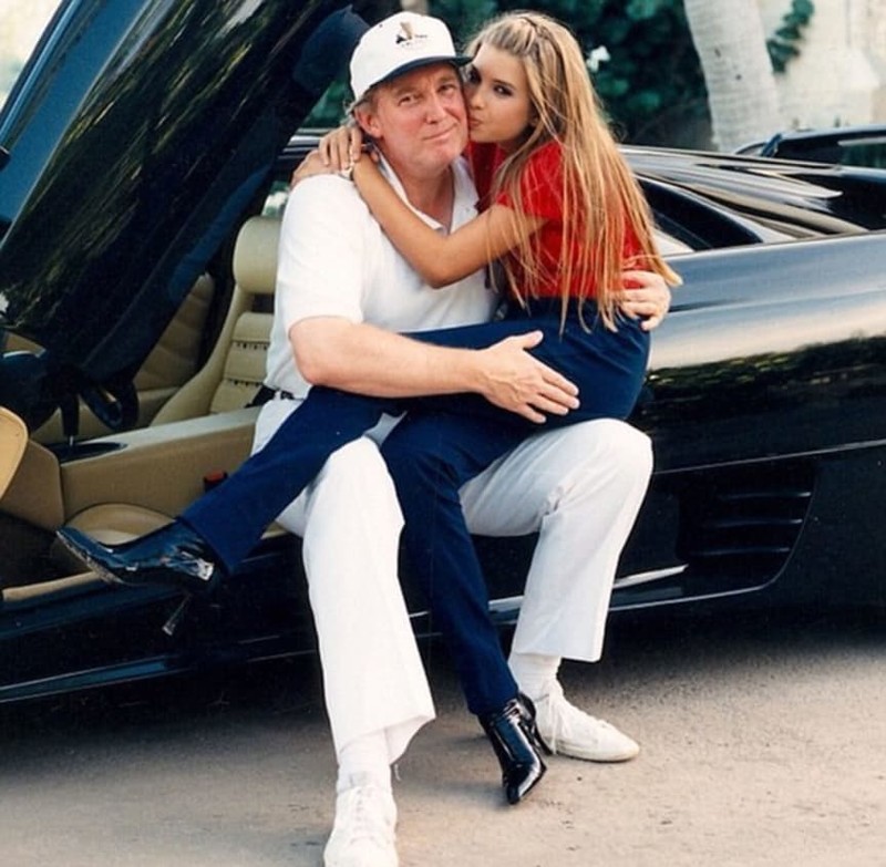 1. Трамп с любимой дочкой 