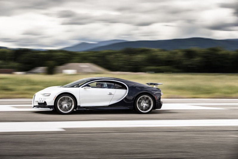Как собирают гиперкар Bugatti Chiron