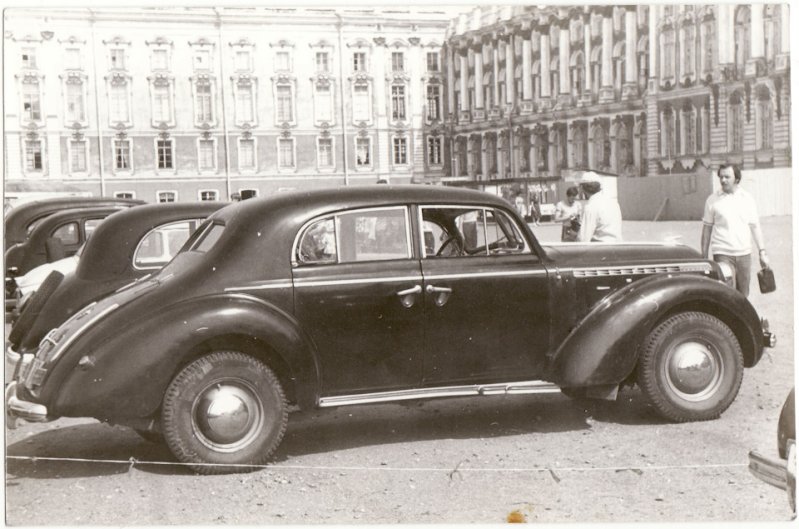 Выставка ретроавтомобилей в 1984 году 
