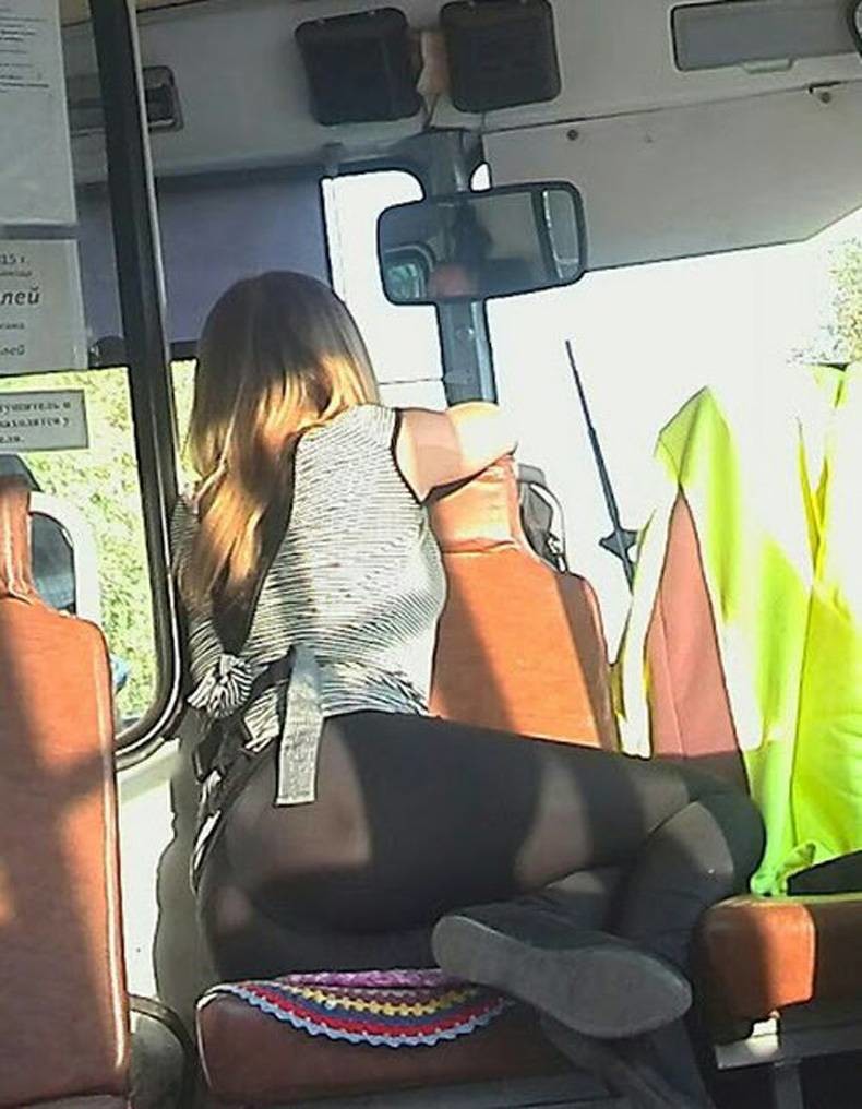 девушка голая в транспорте фото фото 58