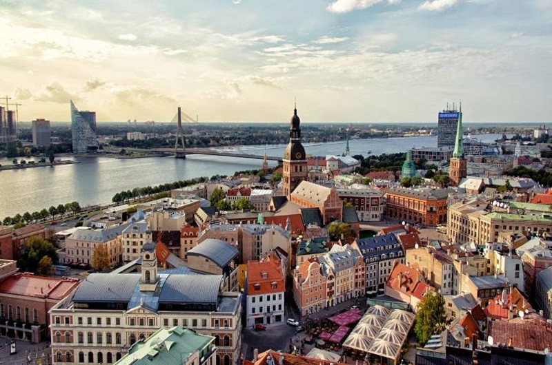 Латвия. Рига. Столица Латвии и самый крупный город стран Прибалтики с численностью населения 641 007 человек.