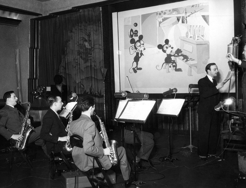 Запись саундтрека к мультфильму о Микки Маусе, июль 1932 года 