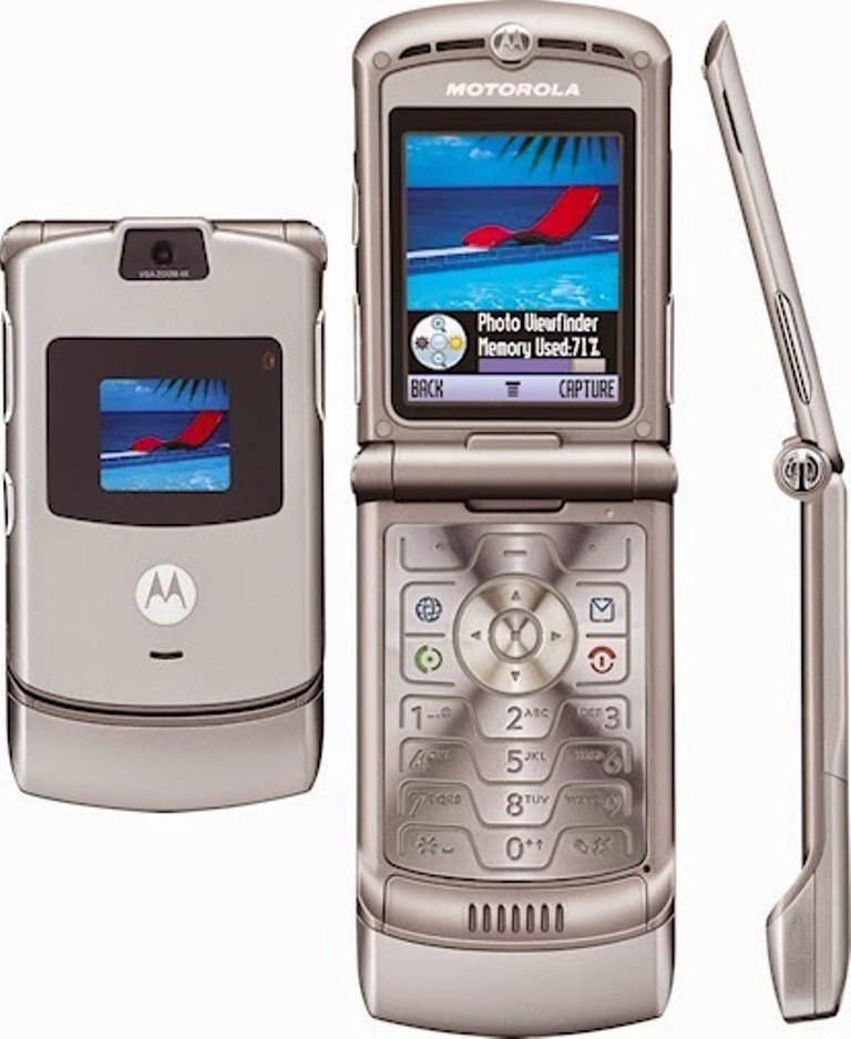 Телефон моторола 2005 год фото