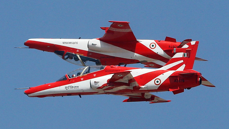 Пилотажная группа Военно-воздушных сил Индии "Сурья Киран"
