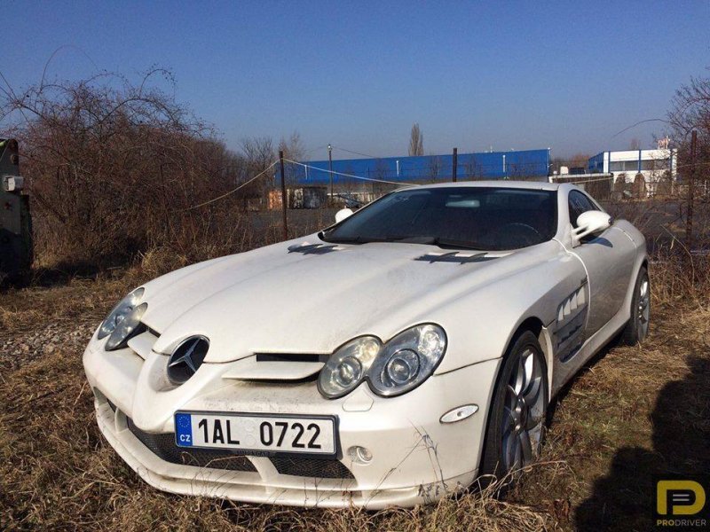 Mercedes SLR McLaren на стоянке конфискованных автомобилей в Чехии