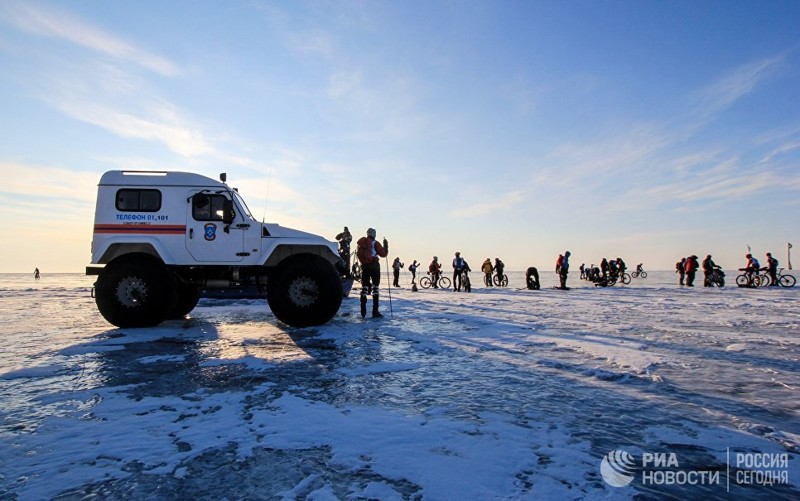 Байкал: гонки на льду!