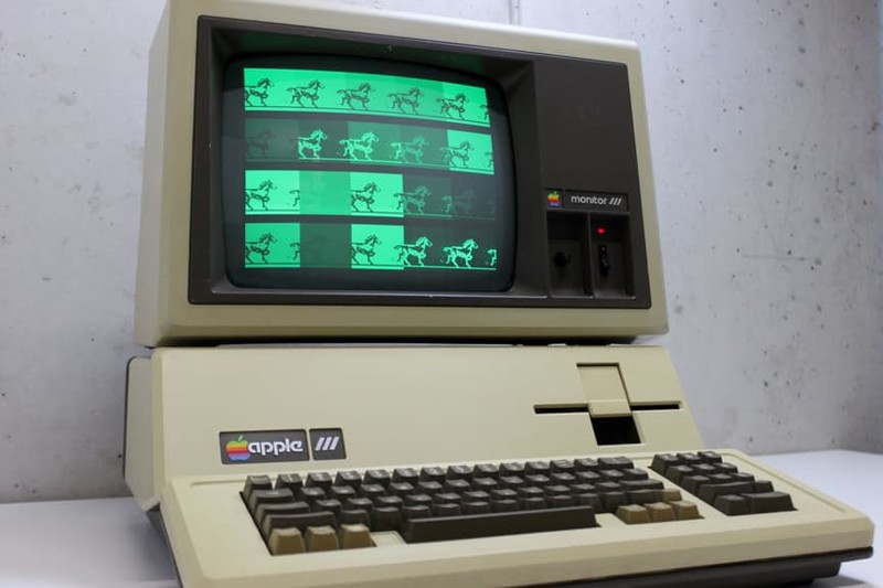 12. Apple III