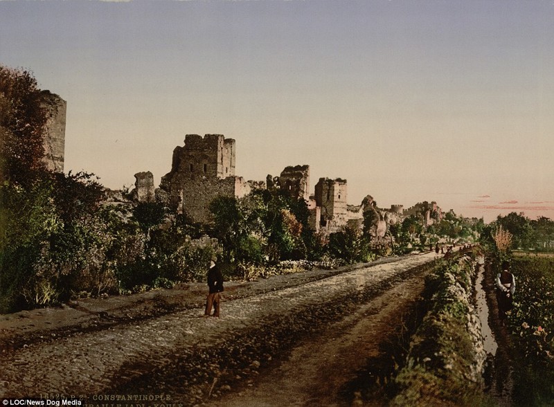 Остатки древней византийской стены в окрестностях Ирдикале, Константинополь